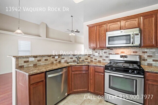 Building Photo - 13942 Vaquero Rock Dr