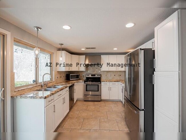 Building Photo - 2229 N 87th Way