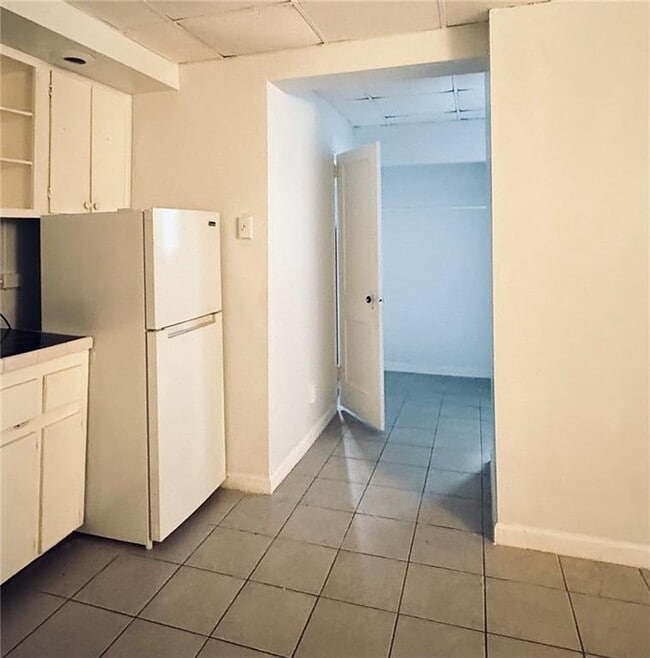 Building Photo - 1447 Oxford Rd NE