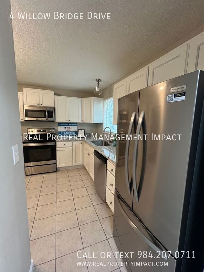 Building Photo - 4 Willow Bridge Dr