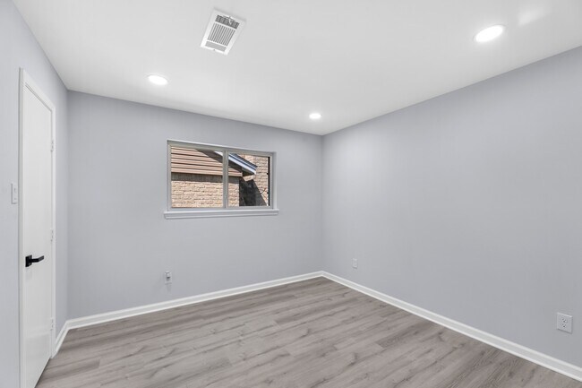 Building Photo - 11402 Ash Creek Dr