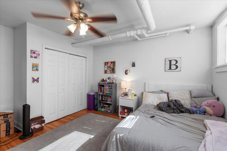 Building Photo - 442 W Arlington Pl
