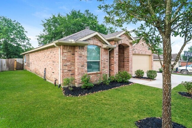 Building Photo - 318 Lake View Dr