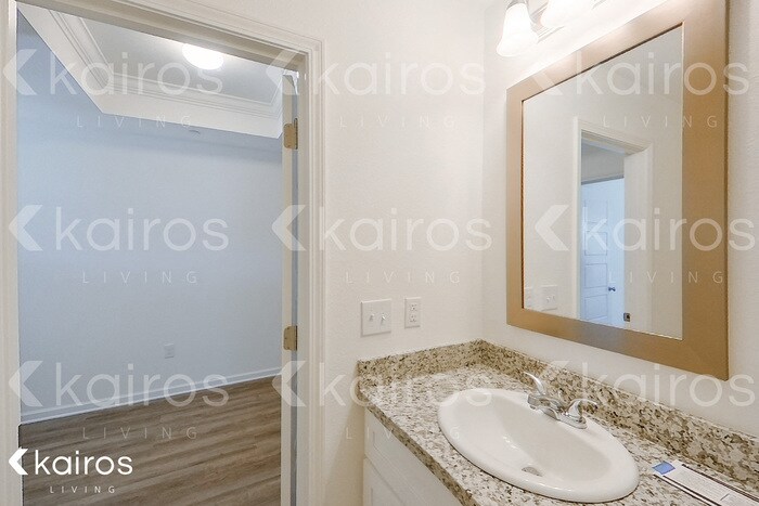 Building Photo - 11405 Camden Ct Cir