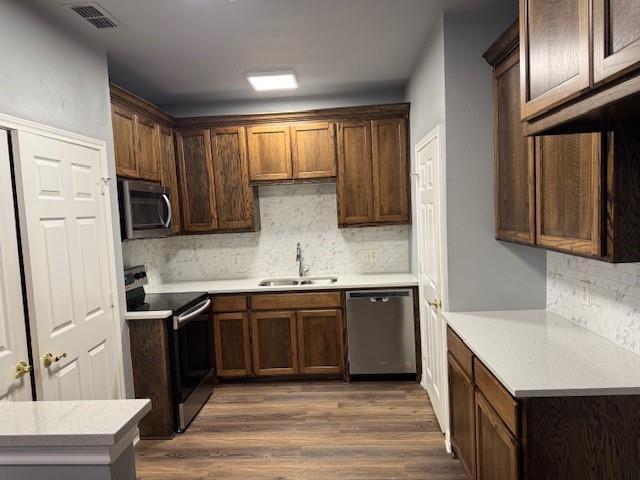 Building Photo - 105 Cobblestone Dr W