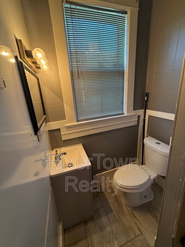 Building Photo - 1169 Tutwiler Ave