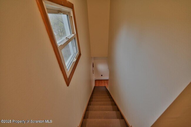 Building Photo - 189 Johnson St