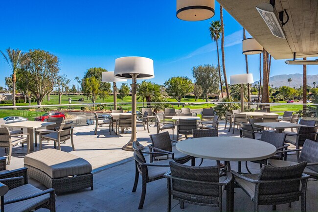 Building Photo - 52 Princeton Dr