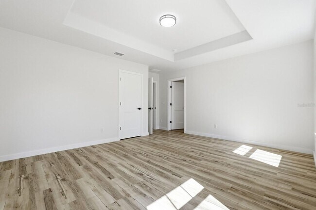 Building Photo - 1 Fanshawe Ln