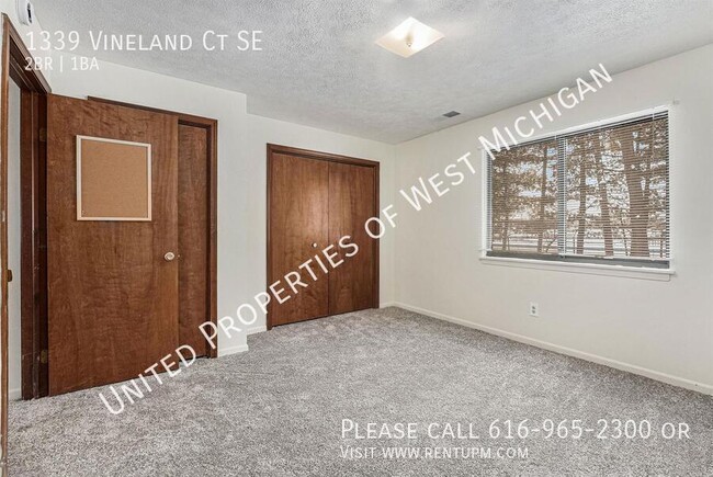 Building Photo - Available Now | 2 Bedroom 1 Bath Apartment...