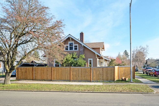 Primary Photo - Adorable 4 Bed/2 Bath Home in Highly Sough...