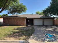 Building Photo - 1637 Parkview Dr