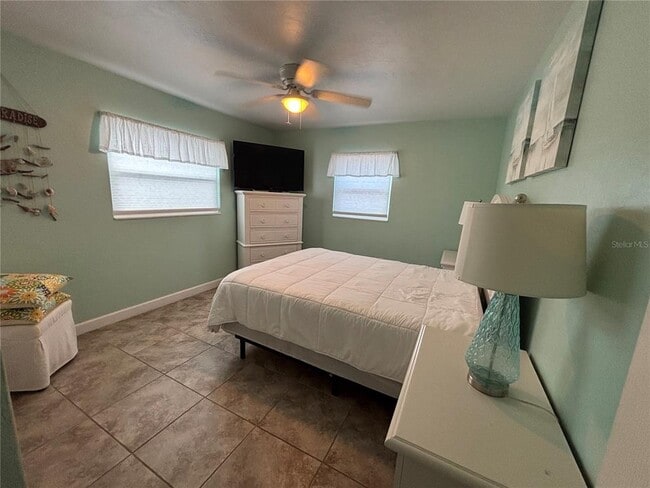 Building Photo - 1008 Estremadura Dr