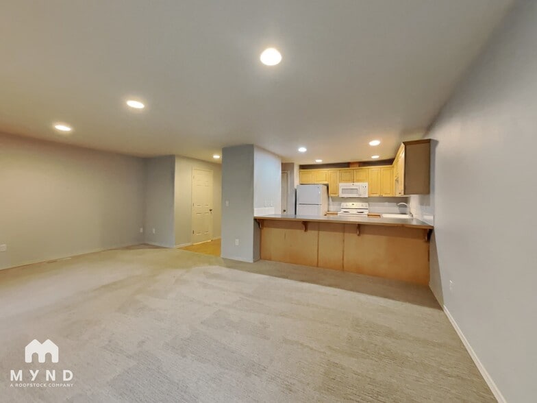 Building Photo - 8019 NE 38th Ave