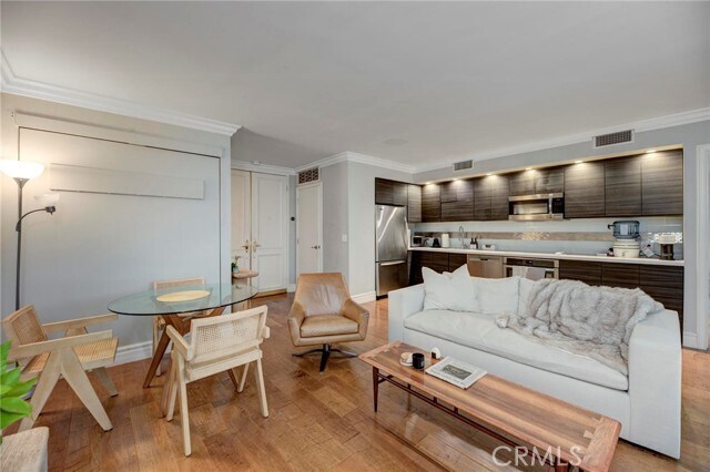 Building Photo - 1131 Alta Loma Rd