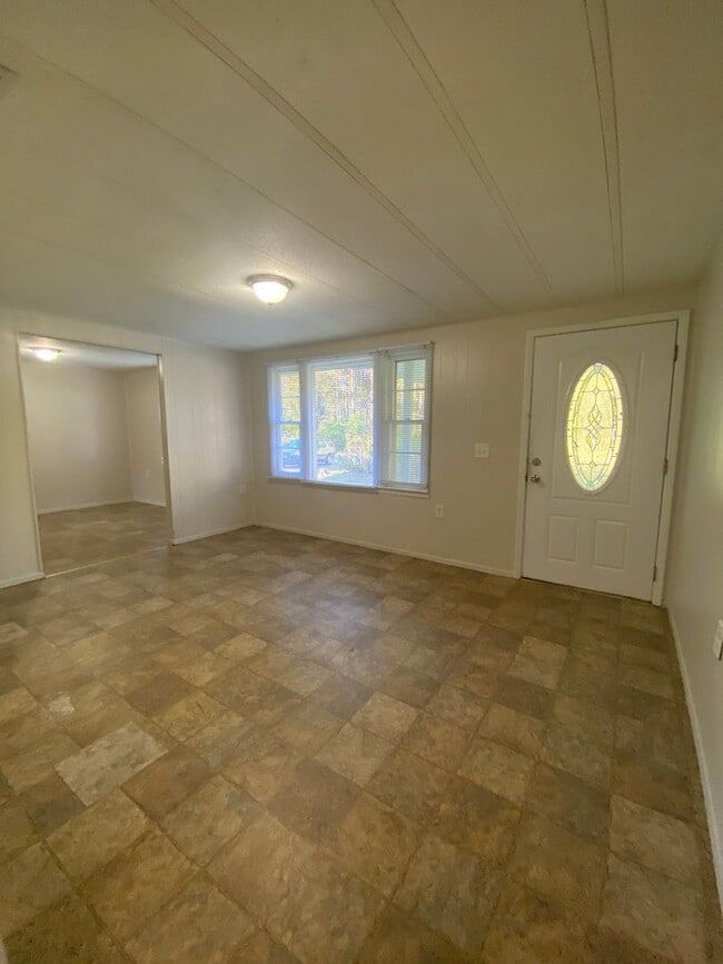 Building Photo - Oglethorpe County – Charming 3 Bedroom Home