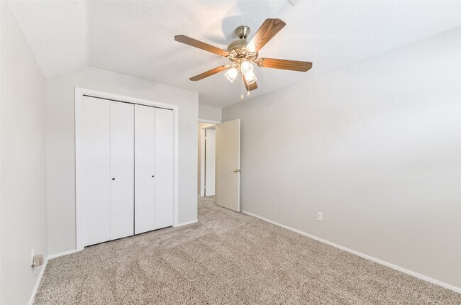 Building Photo - 16606 Burlcreek St