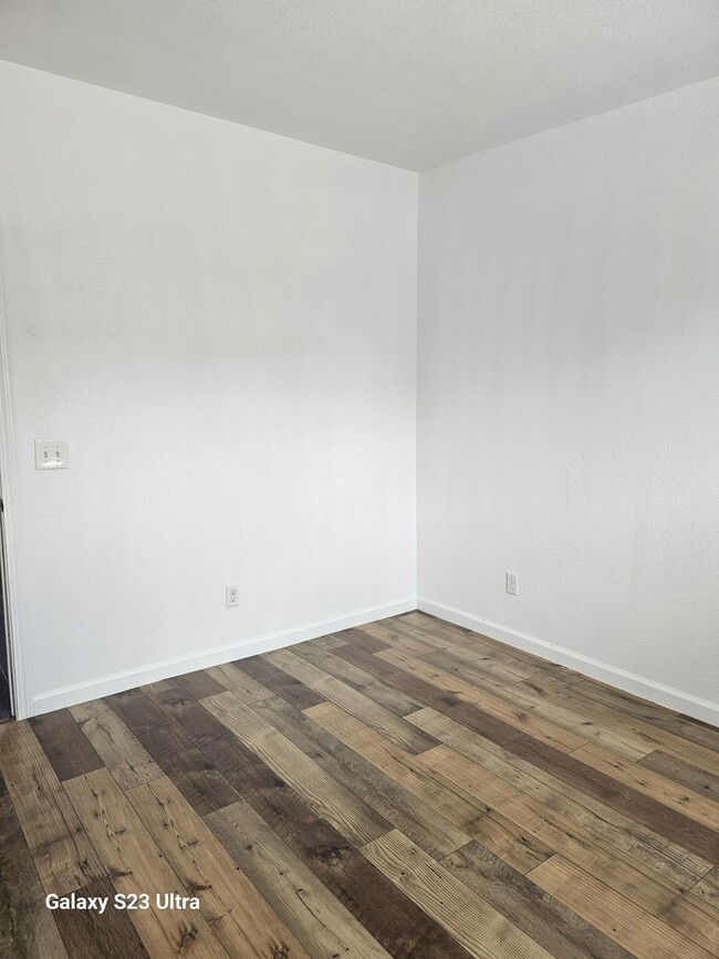 Building Photo - 606 Placid Ln