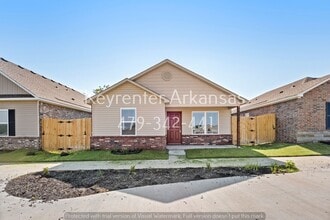 Building Photo - 2476 N Raven Ln
