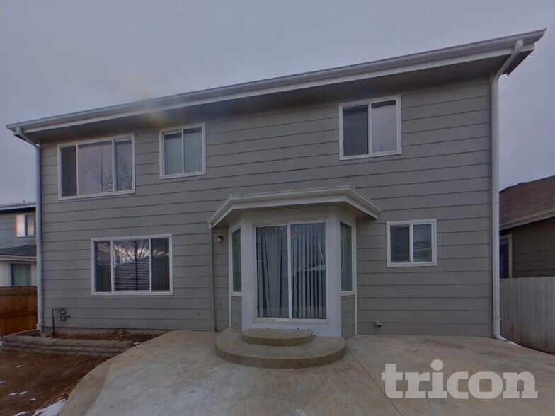 Building Photo - 1933 Prairie Hill Dr