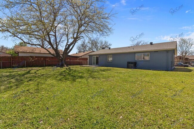 Building Photo - 5006 Frontier Rd