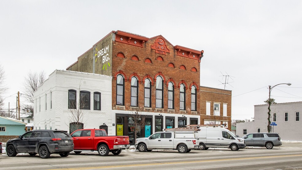 Building Photo - 108 W Main St