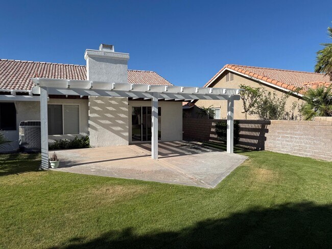 Building Photo - 78795 W Harland Dr