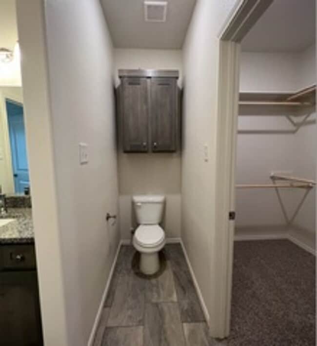 Building Photo - Escape the Ordinary in Viridian Townhomes!