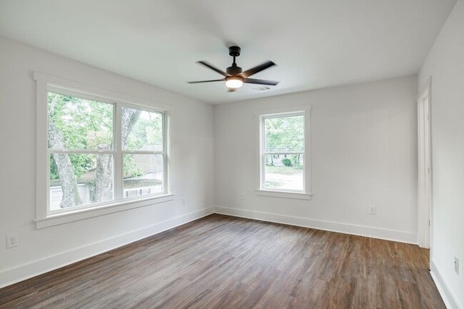 Building Photo - 232 Vine St