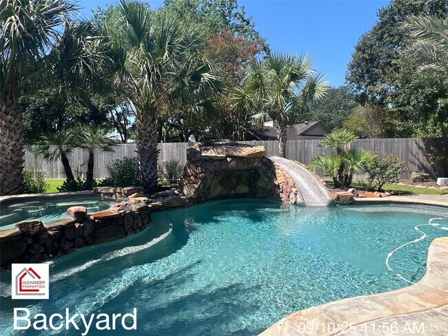 Building Photo - 903 Sugarfield Ct