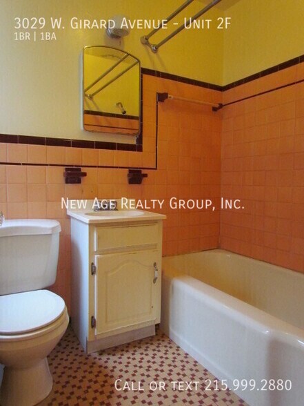 Building Photo - 3029 W Girard Ave