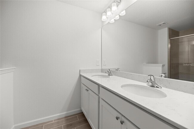 Building Photo - 3632 SE 37th Ct