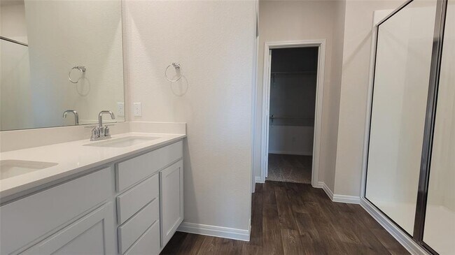 Building Photo - 115 Palo Pinto Dr