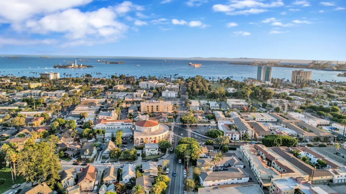 Building Photo - 315 Junipero Ave