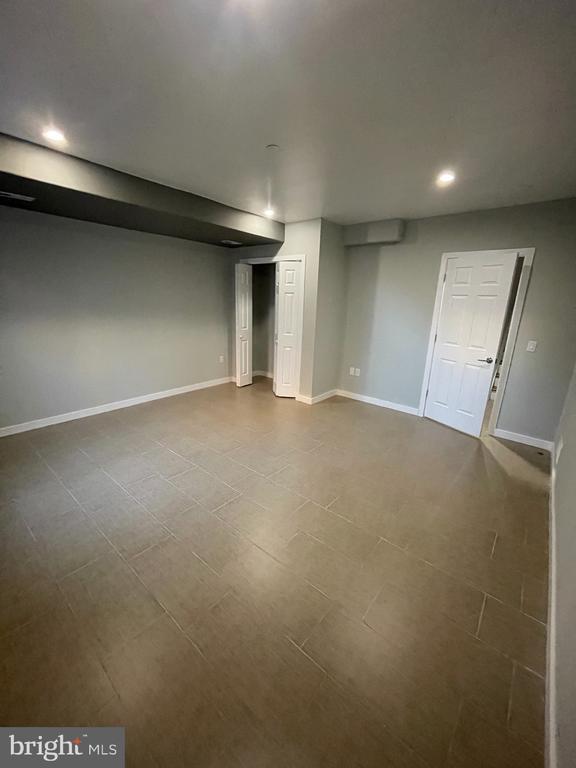 Building Photo - 1105 Mt Vernon St