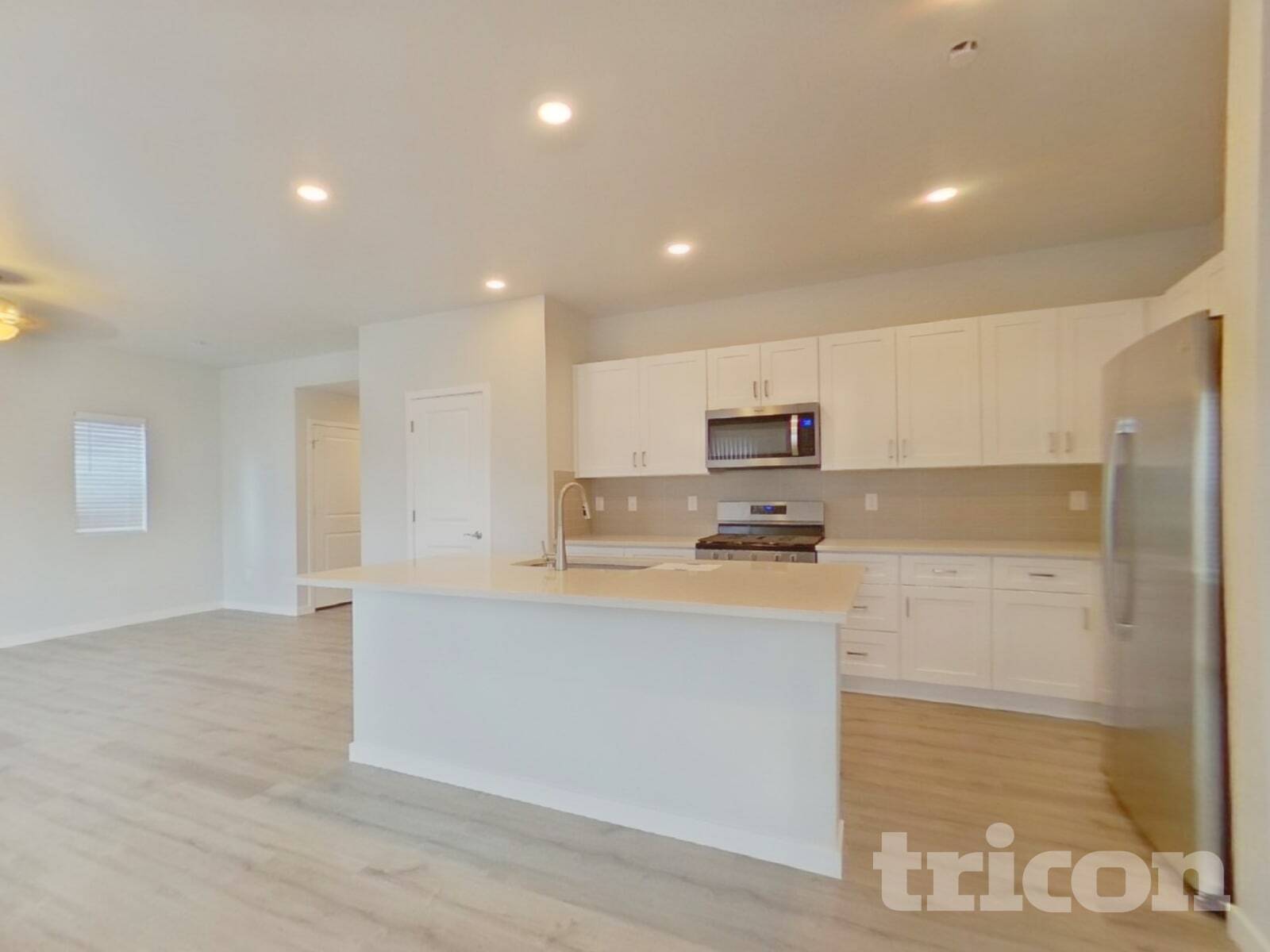 Building Photo - 2214 Flower Blossom Ave