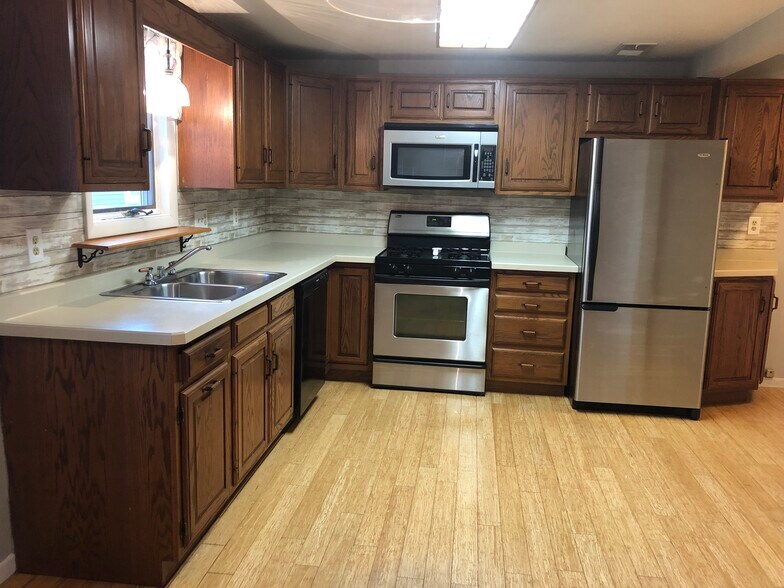Kitchen - 518 S Chestnut St