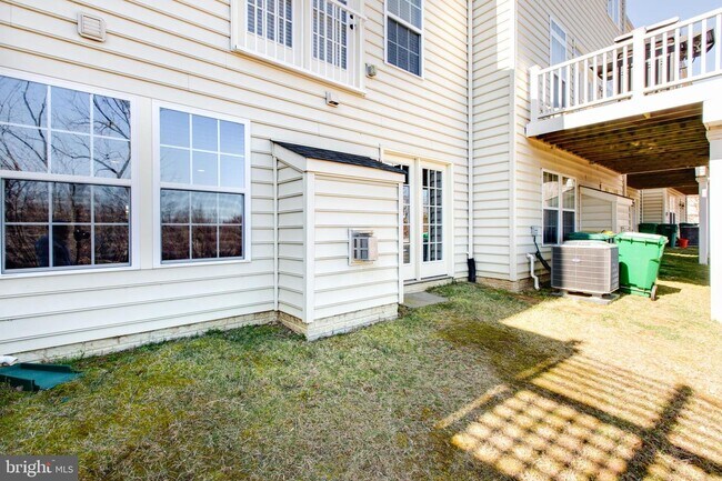 Building Photo - 2021 Crescent Moon Ct