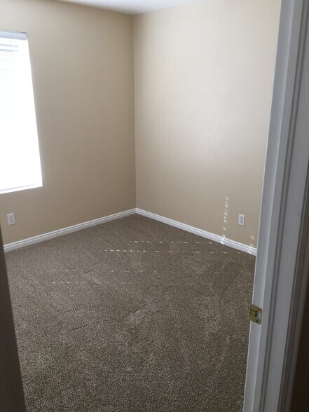 Building Photo - 1767 E Kiera Ct
