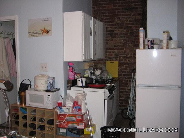 Building Photo - 40 Anderson St