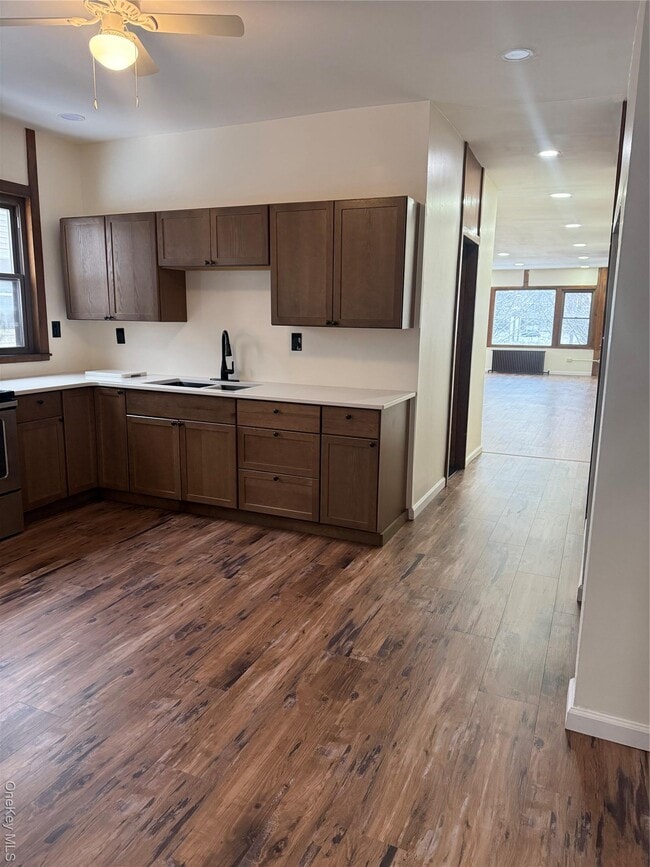 Building Photo - 173 Mansion St