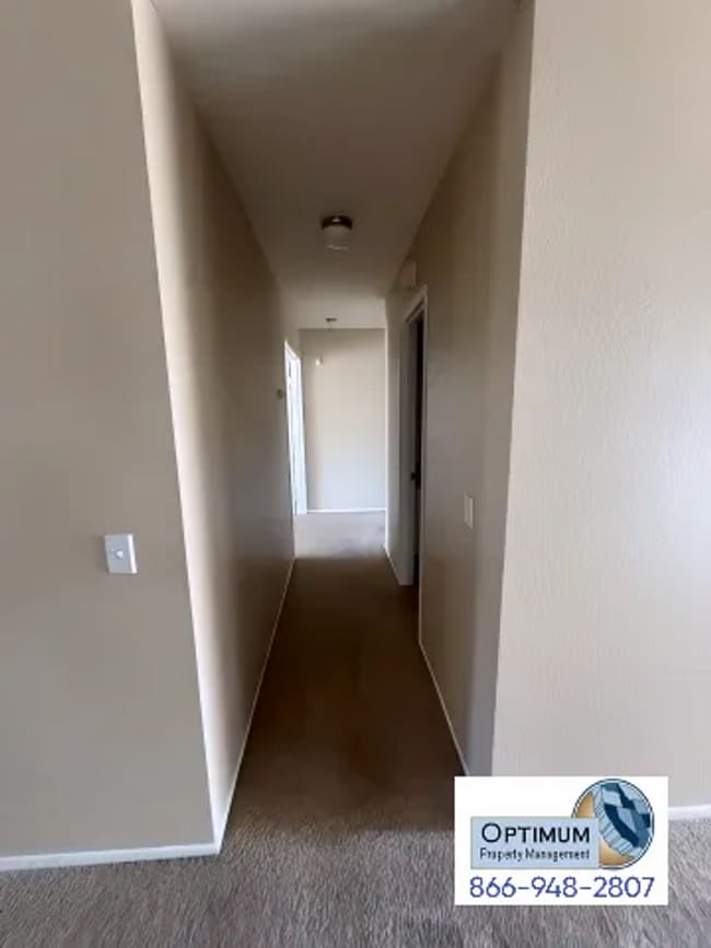 Building Photo - Charming 3 Bedroom, 2 Bathroom Single-Family Home in Adelanto