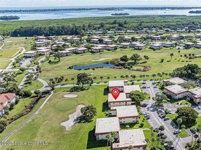 Building Photo - 1 Vista Palm Ln