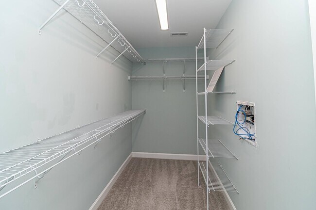Building Photo - SPACIOUS 2-Story Home in Pikeville School ...