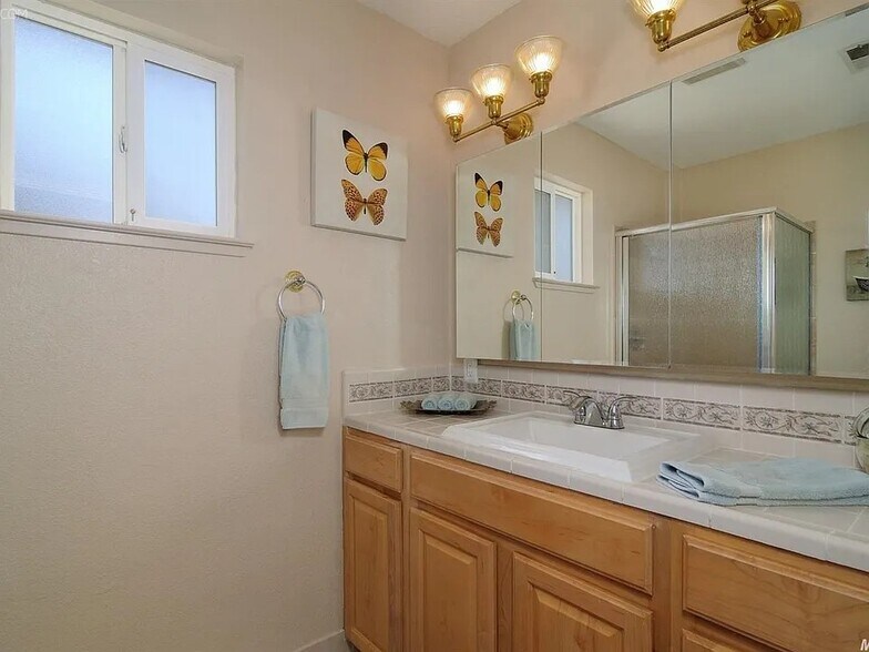 Building Photo - 10644 Campana Way