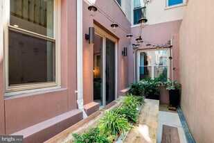 Building Photo - 3606 Rock Creek Church Rd NW