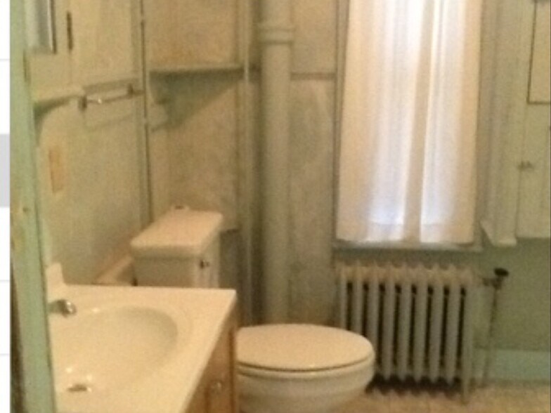 Bathroom - 1029 Downer Ave