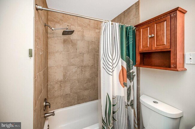 Building Photo - 75 Fern Oak Cir