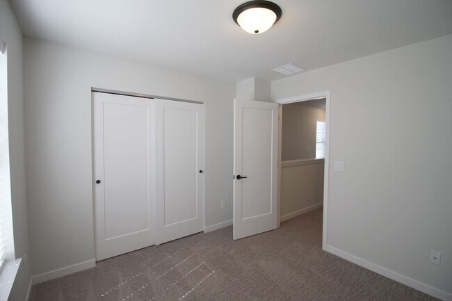 Building Photo - 2324 Lovie Ln