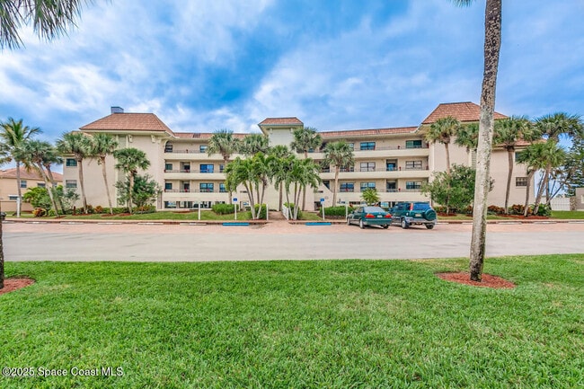 Building Photo - 18 Marina Isles Blvd